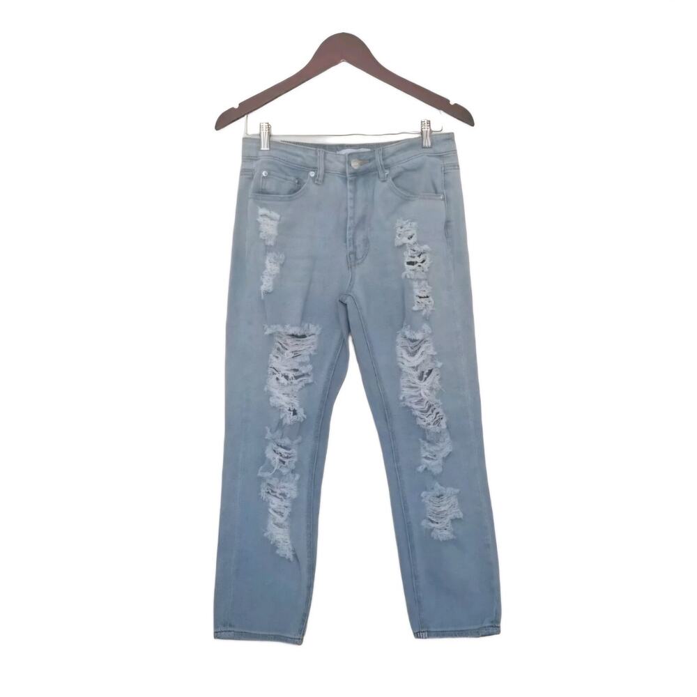 Almost Famous Destroyed Light Wash Mom Jeans Size 5 Cropped.